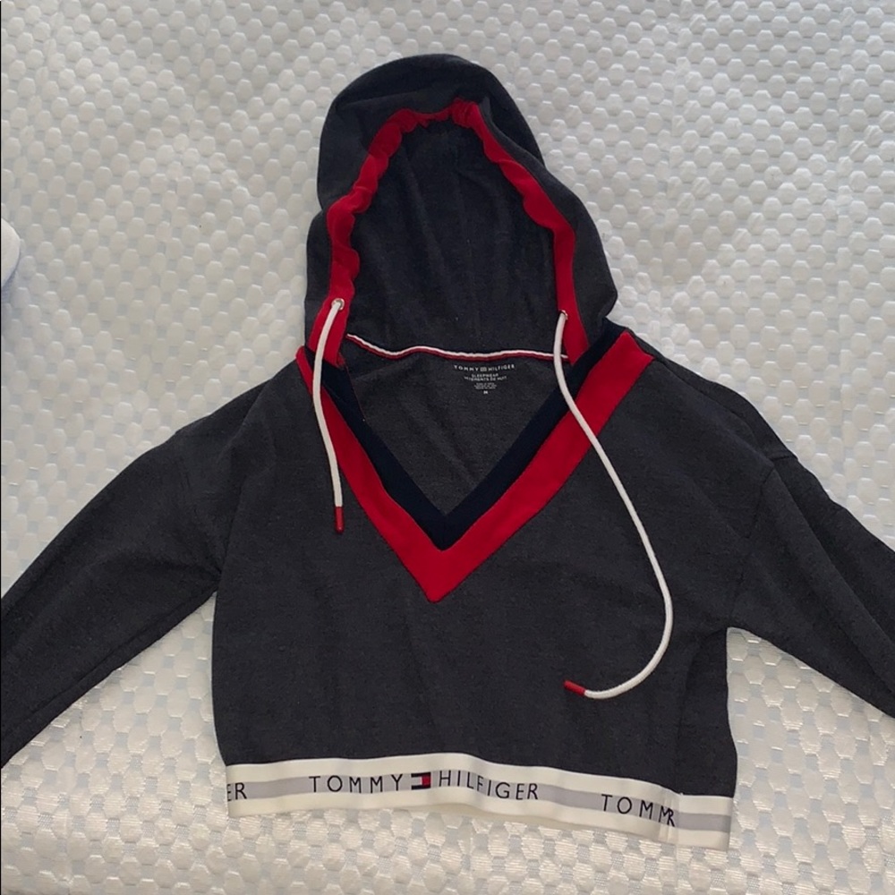 Tommy Hilfiger cropped hoodie